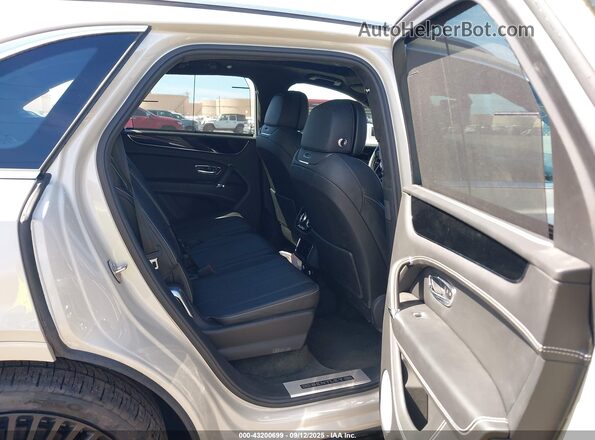 SJAAC4ZVXJC019416 2018 BENTLEY BENTAYGA Beige VIN კოდის სტიკერის ხედი