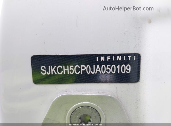 SJKCH5CP0JA050109 2018 INFINITI QX30 White 