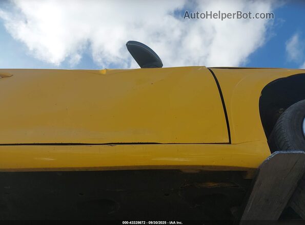 TRUC5AFV1H1021152 2017 AUDI TT Желтый 