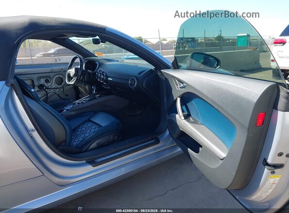 TRUT5CFV4G1021463 2016 AUDI TT Silver Vista interior delantera