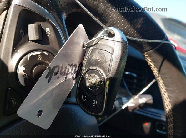 W04GS6SS7K1003141 2019 BUICK REGAL Красный Вид панели приборов