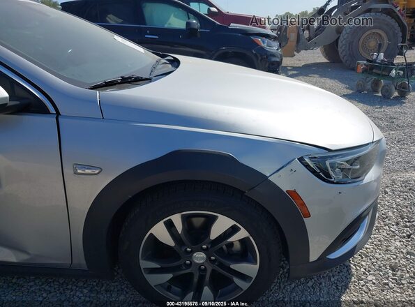 W04GV8SX3J1135018 2018 BUICK REGAL Silver 