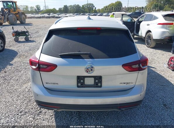 W04GV8SX3J1135018 2018 BUICK REGAL Silver 