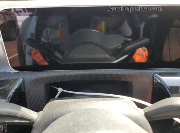 W1K3G4EB3LJ218710 2020 MERCEDES-BENZ A White Instrument cluster view