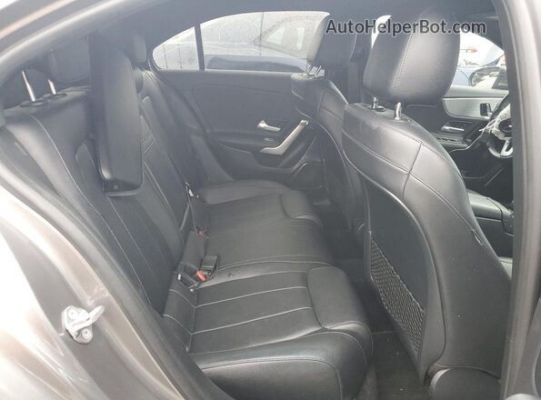W1K3G4FB9LJ201103 2020 MERCEDES-BENZ A Gray Vista de los asientos traseros