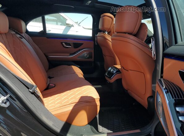 W1K6G6KB3RA293851 2024 MERCEDES-BENZ S Black Widok tylnych siedzeń