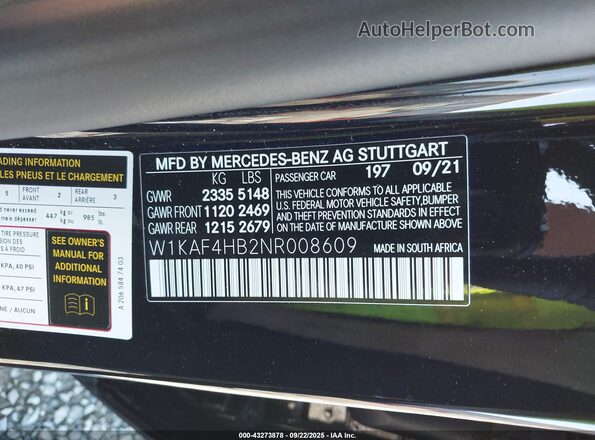 W1KAF4HB2NR008609 2022 MERCEDES-BENZ C-CLASS Black Widok komory silnika