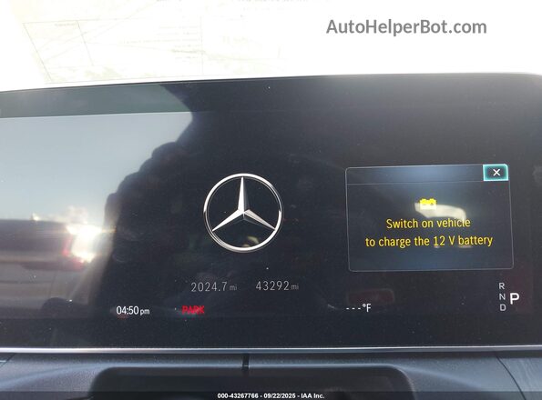 W1KAF4HB7NR031304 2022 MERCEDES-BENZ C-CLASS White Вид задніх сидінь
