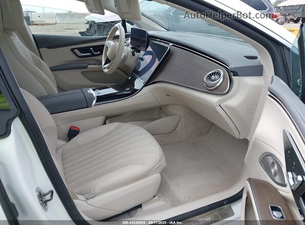 W1KCG2DB4NA013857 2022 MERCEDES-BENZ EQS 450+ White Вид салону спереду