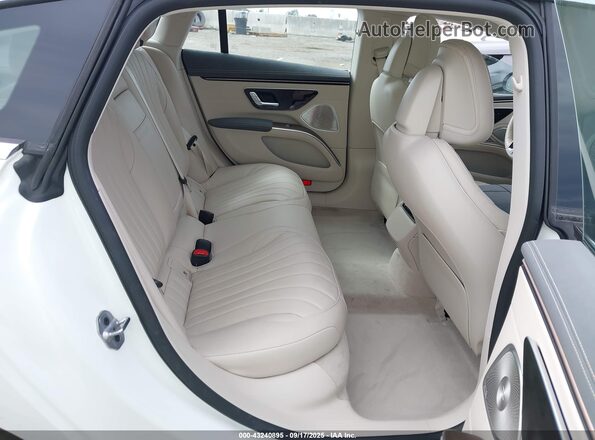 W1KCG2DB4NA013857 2022 MERCEDES-BENZ EQS 450+ White Вид наклейки з VIN-кодом