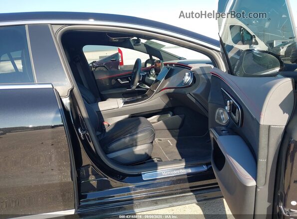 W1KCG2DB6PA029030 2023 MERCEDES-BENZ EQS 450+ Black Vista interior delantera