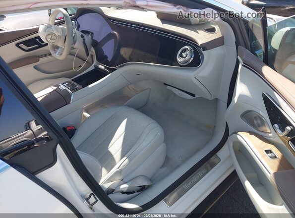 W1KCG4EB3NA018980 2022 MERCEDES-BENZ EQS SEDAN White Вид салону спереду