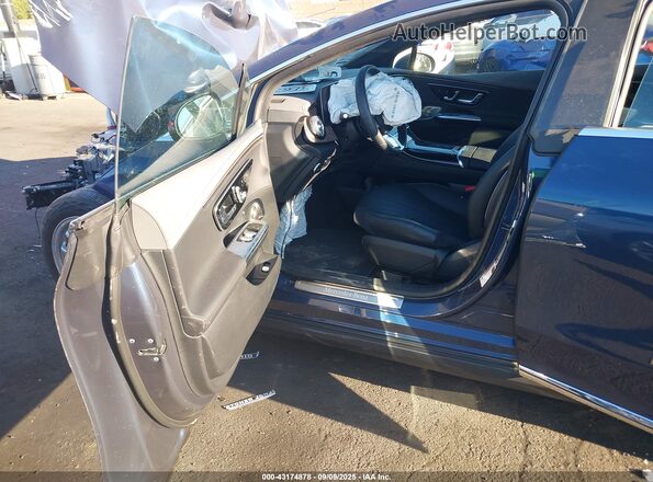 W1KEG2BB0RF056984 2024 MERCEDES-BENZ EQE Blue Вид салону спереду