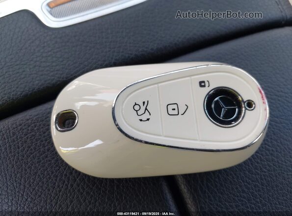 W1KEG5DB4PF013017 2023 MERCEDES-BENZ AMG EQE Red წინა პანელის ხედი