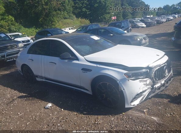 W1KLF6DB9SA097115 2025 MERCEDES-BENZ AMG White Widok wnętrza z tyłu