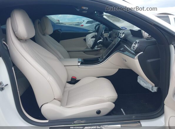 W1KMJ6CB4SF053921 2025 MERCEDES-BENZ CLE White Vista interior delantera