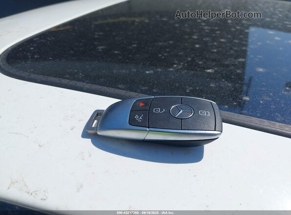 W1KWF8DB0MR647461 2021 MERCEDES-BENZ C-CLASS White Vista del salpicadero