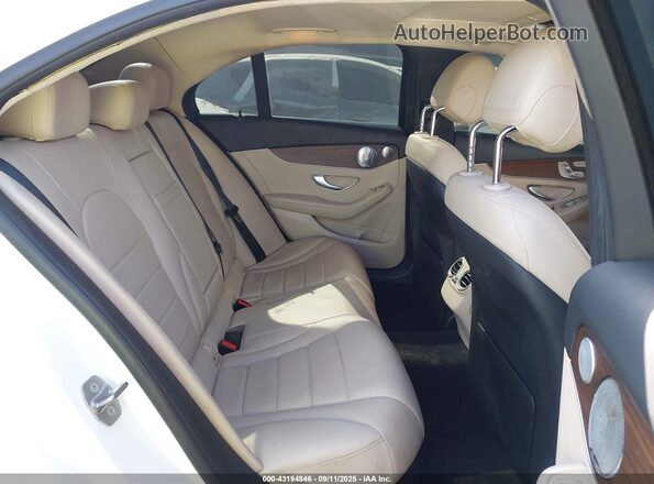 W1KWF8DB4MR646426 2021 MERCEDES-BENZ C White VIN კოდის სტიკერის ხედი