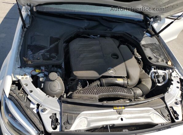 W1KWF8DB9LR570667 2020 MERCEDES-BENZ C White Vista interior trasera