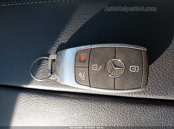 W1KWF8EB1MR651551 2021 MERCEDES-BENZ C Gray Widok deski rozdzielczej