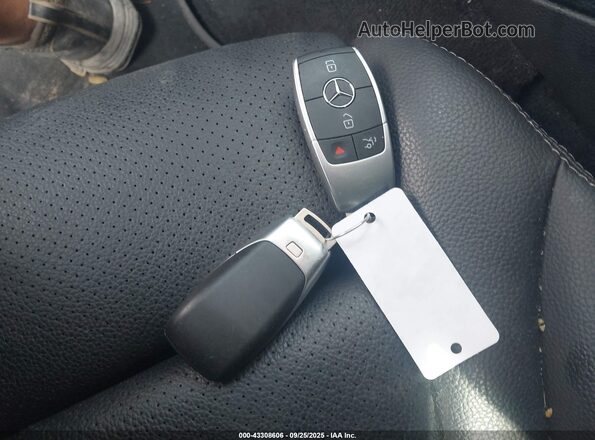 W1KWF8EB9MR629748 2021 MERCEDES-BENZ C-CLASS Black Vista del salpicadero