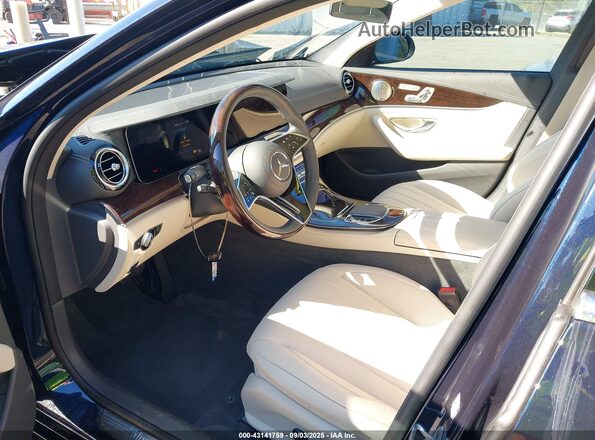 W1KZF5KB4NB050824 2022 MERCEDES-BENZ E-CLASS Синий Вид салона спереди