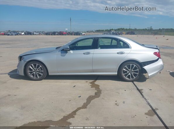 W1KZF6JB3LA760436 2020 MERCEDES-BENZ E-CLASS Silver Widok wnętrza 360 stopni