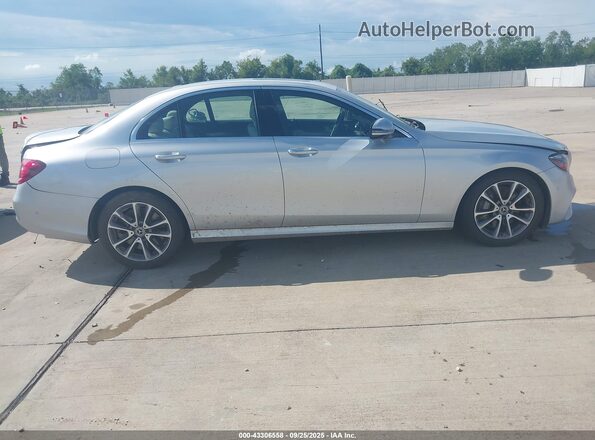 W1KZF6JB3LA760436 2020 MERCEDES-BENZ E-CLASS Silver Widok wnętrza z tyłu