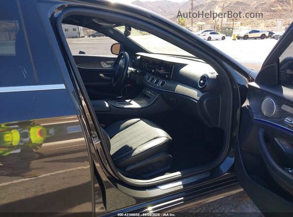 W1KZF8DB9MA892724 2021 MERCEDES-BENZ E-CLASS Gray Вид салону спереду