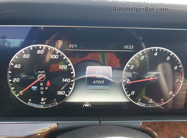 W1KZF8EB8LA821544 2020 MERCEDES-BENZ E Черный Вид щитка приборов