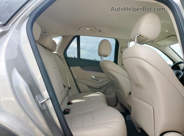 W1N0G8DBXMV281909 2021 MERCEDES-BENZ GLC-CLASS Beige Vista interior trasera