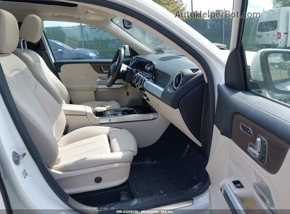 W1N4M4HB1LW042125 2020 MERCEDES-BENZ GLB-CLASS Белый Вид салона спереди