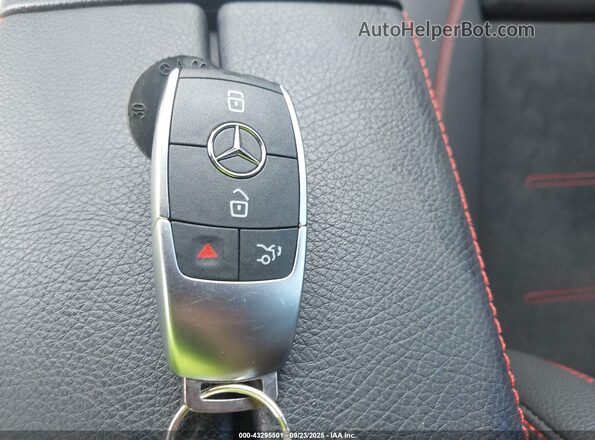 W1N4M4HB6RW352456 2024 MERCEDES-BENZ GLB-CLASS Black Vista del salpicadero