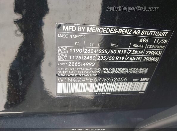 W1N4M4HB6RW352456 2024 MERCEDES-BENZ GLB-CLASS Black Vista del compartimento del motor