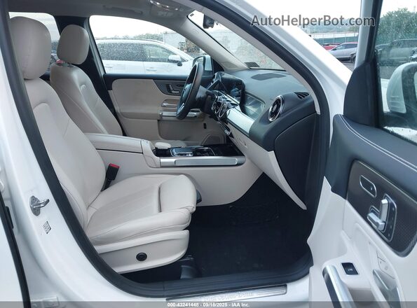 W1N4M4HB7LW071483 2020 MERCEDES-BENZ GLB-CLASS Белый Вид салона спереди