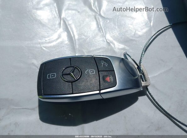 W1N4N4HB0SJ697207 2025 MERCEDES-BENZ GLA 250 Blue წინა პანელის ხედი