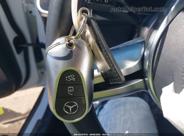W1NKM4HB2RF172981 2024 MERCEDES-BENZ GLC 300 White Dashboard view