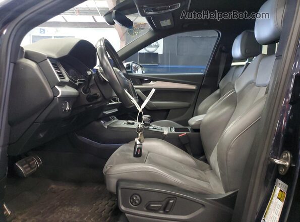 WA1A4AFY3K2060240 2019 AUDI SQ5 Blue Widok wnętrza z przodu