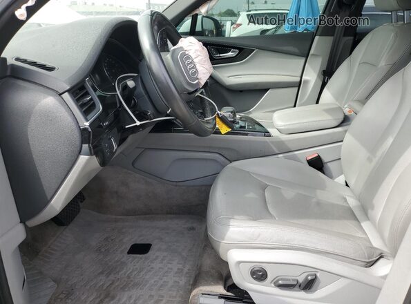 WA1AAAF72JD039978 2018 AUDI Q7 White 
