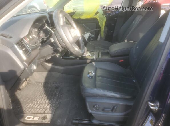 WA1AAAFY0M2035971 2021 AUDI Q5 Blue Widok wnętrza z przodu