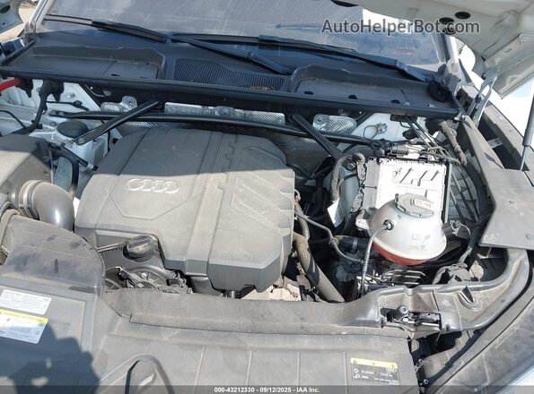 WA1AAAFY9M2033166 2021 AUDI Q5 Белый Вид сзади
