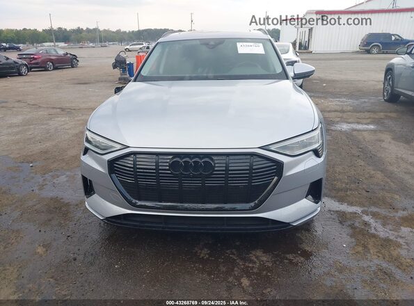 WA1AAAGE0NB045633 2022 AUDI E-TRON Silver Instrument cluster view