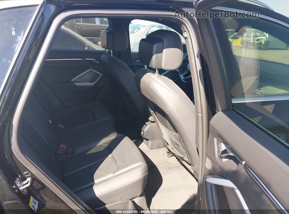 WA1AECF3XL1026171 2020 AUDI Q3 Black Widok naklejki z numerem VIN