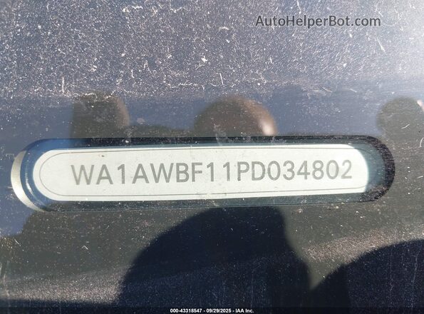 WA1AWBF11PD034802 2023 AUDI SQ8 Blue Vista del compartimento del motor