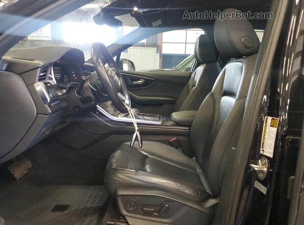 WA1AXAF79LD005876 2020 AUDI Q7 Black Front interior view