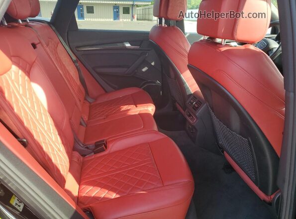 WA1B4AFY2M2018035 2021 AUDI SQ5 Black Rear interior view