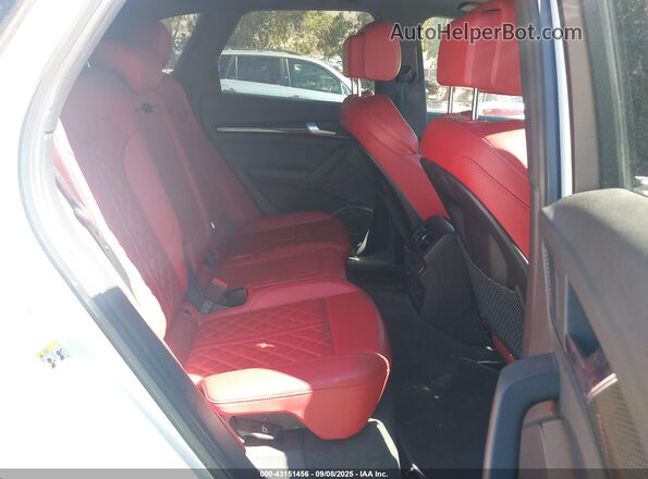WA1B4AFY9M2036452 2021 AUDI SQ5 White VIN კოდის სტიკერის ხედი