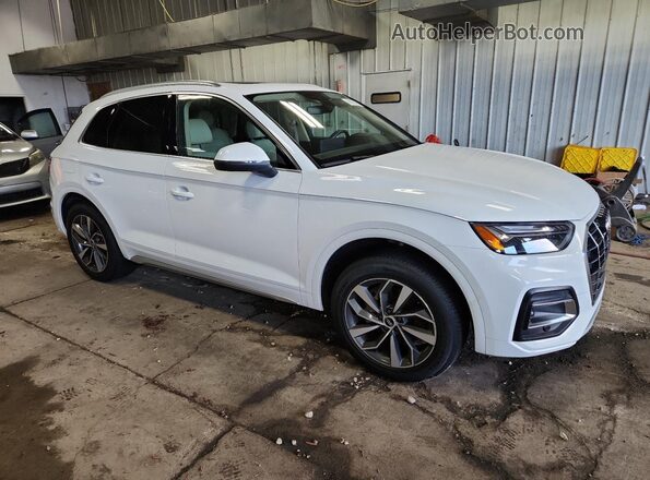 WA1BAAFY0M2130146 2021 AUDI Q5 White 