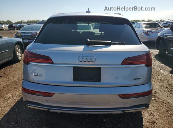 WA1BAAFY8M2084050 2021 AUDI Q5 Silver Вид ззаду