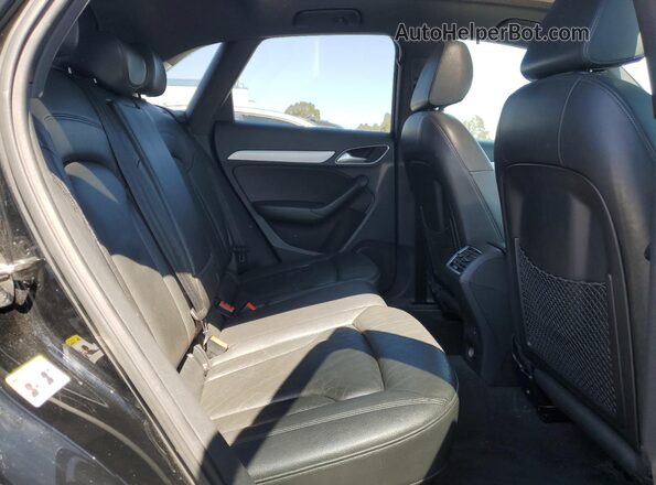 WA1BCCFS2JR028836 2018 AUDI Q3 Black 